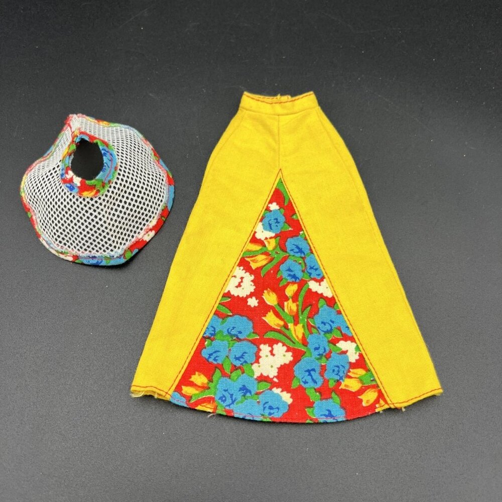 VTG 1976 Mattel Barbie Sweet 16 #9560 Yellow Floral Skirt & Hat